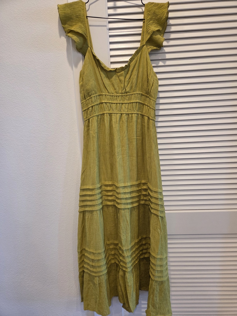 Women’s Yellow-Green Ruffled Strap Midi Dress Like New - Size L